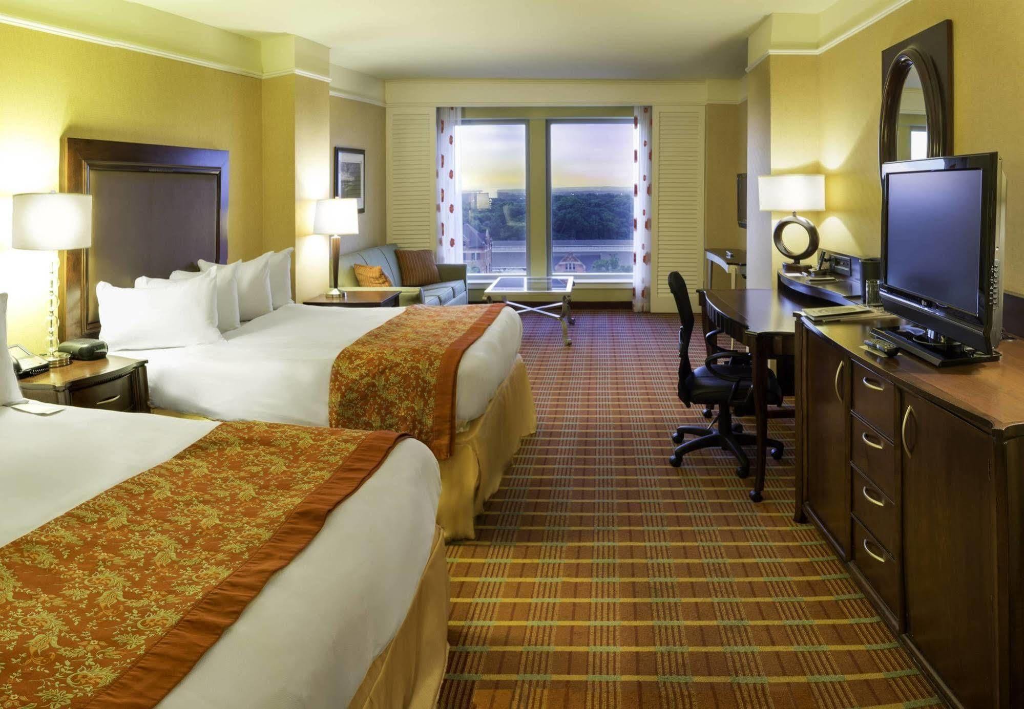 Renaissance Montgomery Hotel & Spa At The Convention Center Eksteriør billede